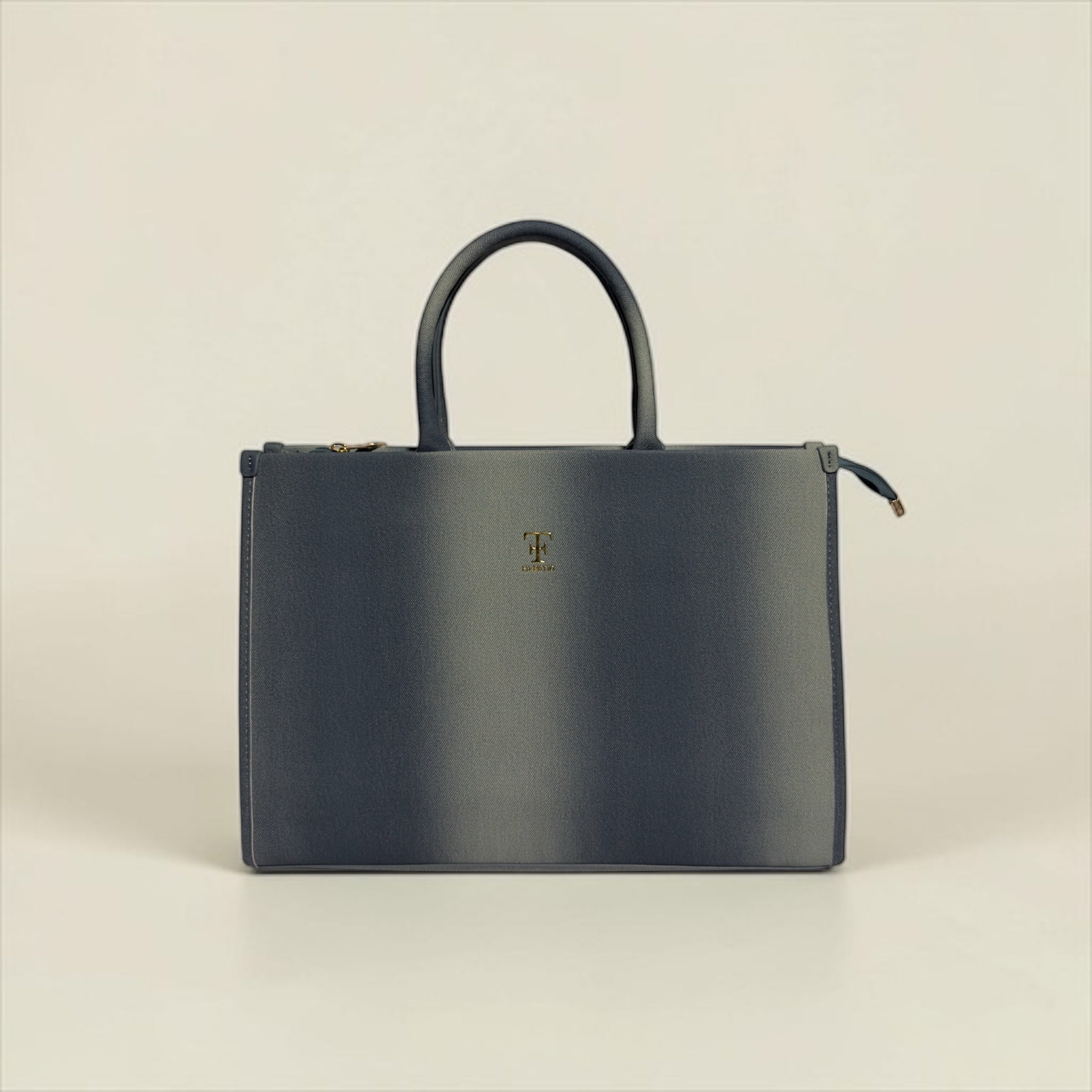 Totes & Handbags